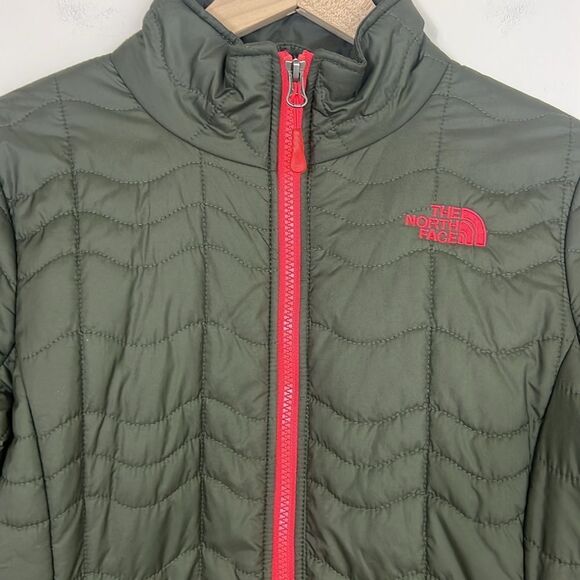 The North Face Women's Puffer Jacket Thermoball Quilted Packable Size Small - Picture 2 of 10